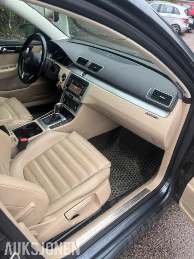 2011 Volkswagen Passat Highline 2.0 TDI 170hk 4MOTION Automat, Soltak